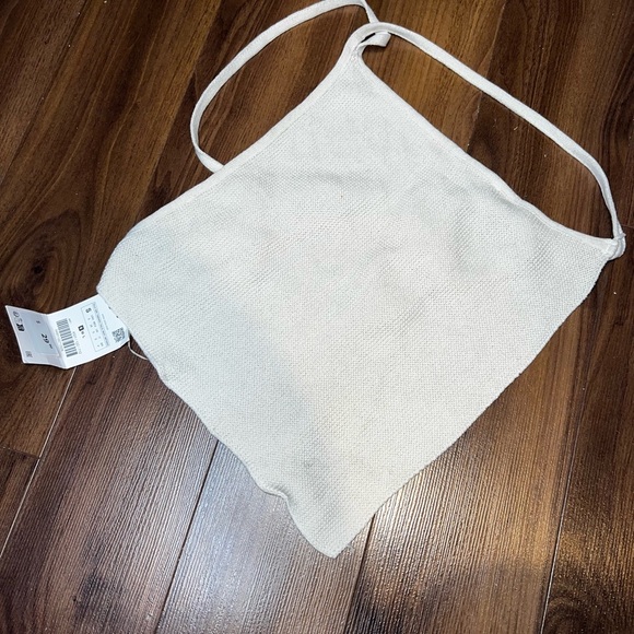 Zara - White Knit open back Halter top - Size small - Picture 2 of 3